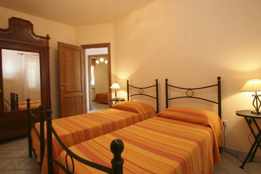Lo Scoglio - Goelba Villa Capoliveri  Rum bild